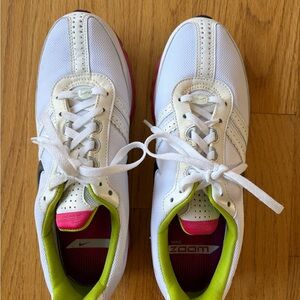 Nike Women's White and Pink Zoom Sneakers
